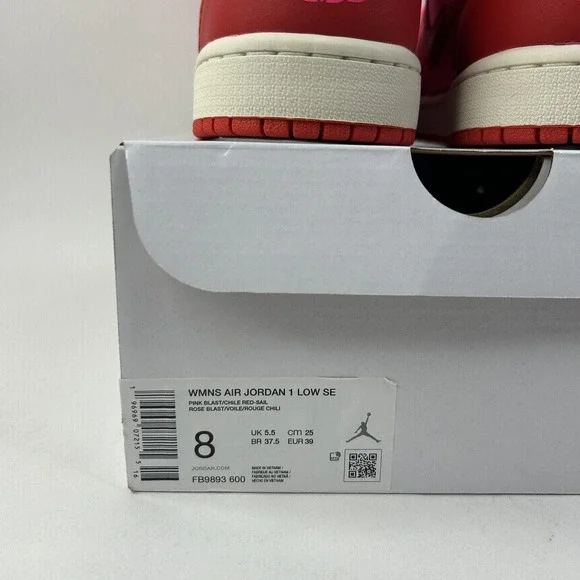 Nike Shoes Air Jordan 1 Low SE WMNS “Pink Blast/Valentine’s Day” 2024 - Picture 5 of 5